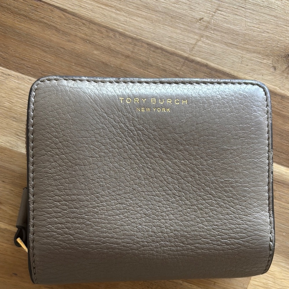Rare Tory Burch wallet